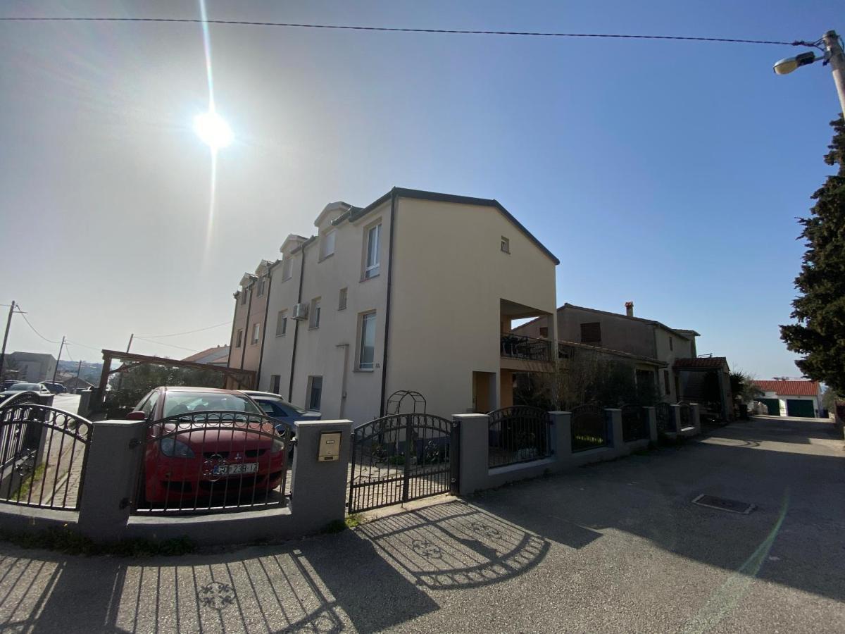Apartmani Kristo 2 扎达尔 外观 照片