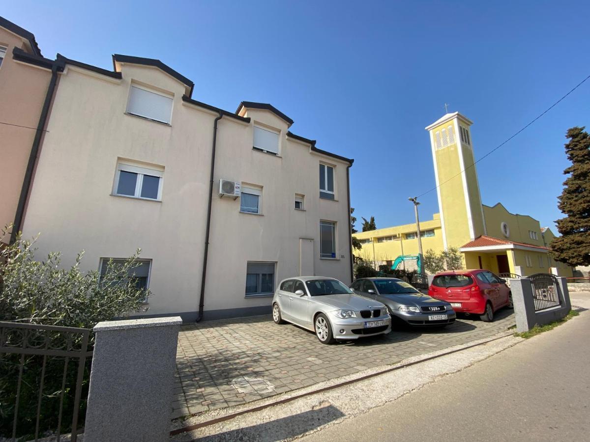 Apartmani Kristo 2 扎达尔 外观 照片