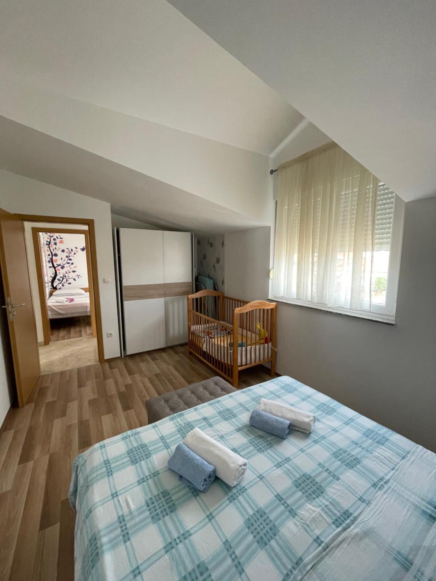 Apartmani Kristo 2 扎达尔 外观 照片