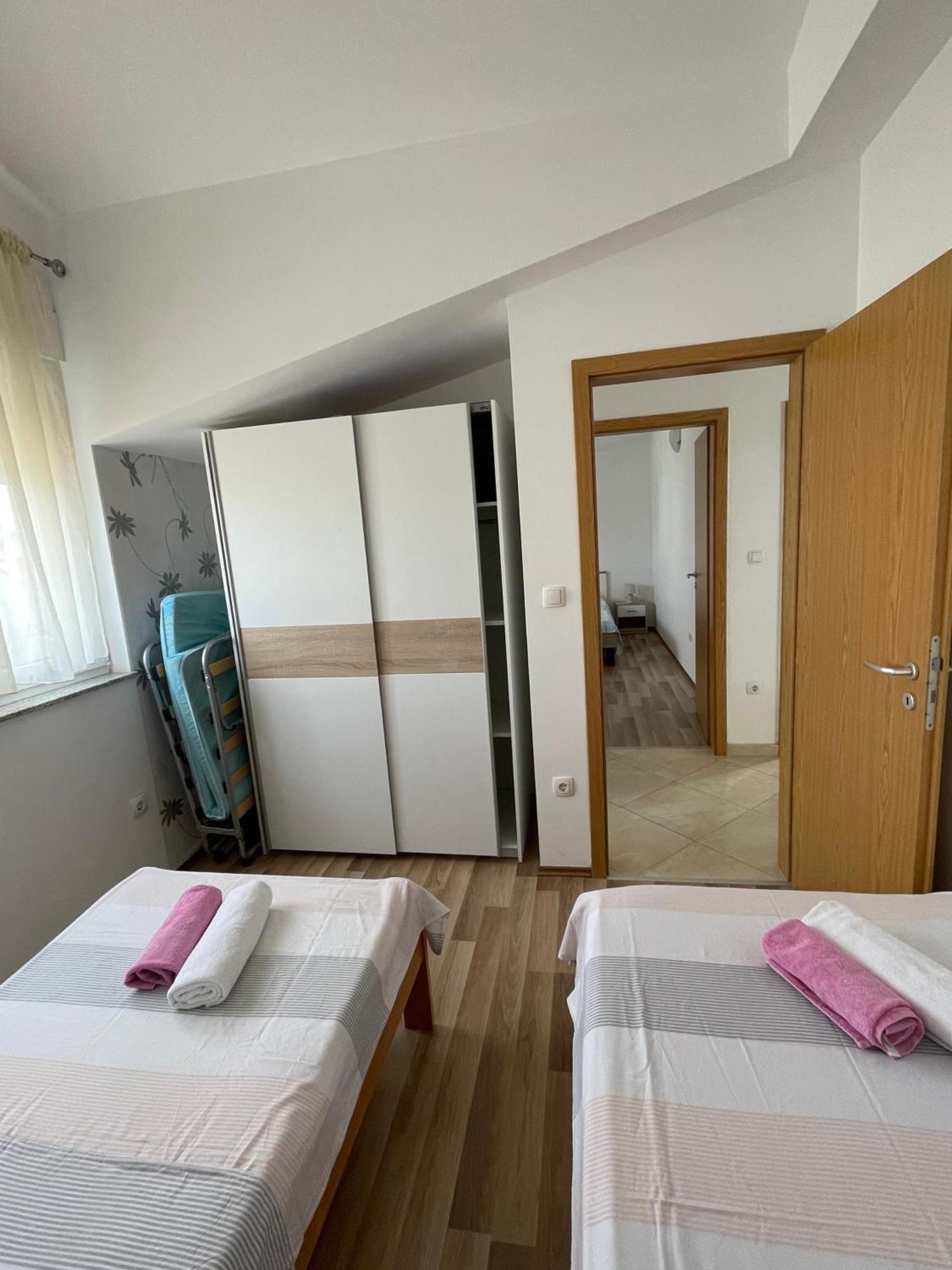 Apartmani Kristo 2 扎达尔 外观 照片